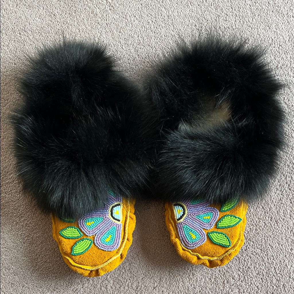 Brand New, Never Worn. Beaded Moccasin Slippers With Black Genuine Fox Fur Trim